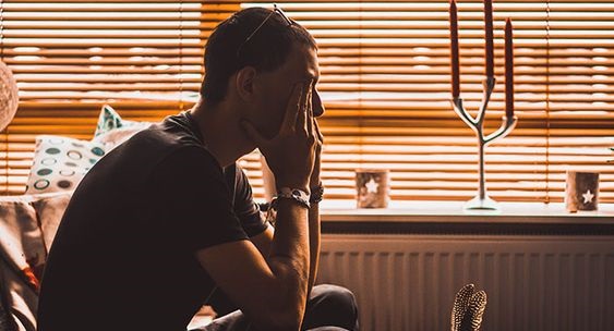 Tại sao rối loạn cương dương "hỏi thăm" người trẻ tuổi